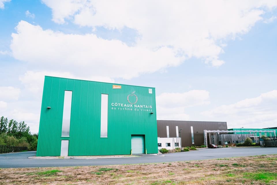 The CÔTEAUX NANTAIS factory in Remouillé